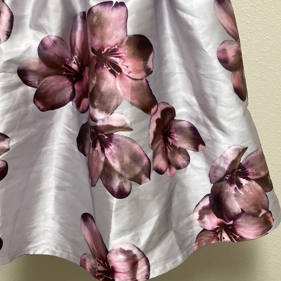 Lulu’s Backless Floral Print Dress With Pockets - Picture 2 of 9